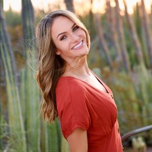 Meet your Posher, Carlie